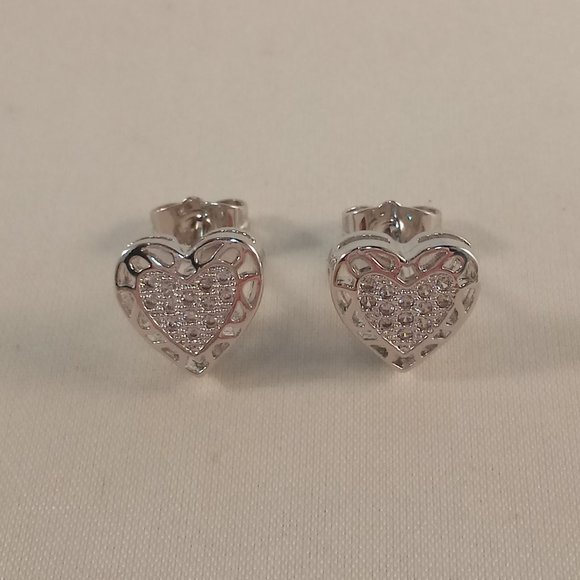 18K White Gold Filled Heart Shape Diamond Topaz Zircon Stud Earrings - Picture 3 of 6